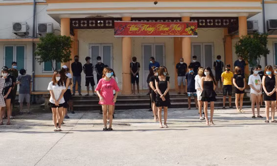 Hàng chục thanh niên vào quán karaoke thác loạn ma túy giữa mùa dịch