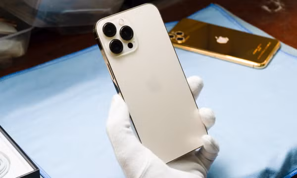 Hình ảnh "mổ bụng" chiếc iPhone 13 Pro Max, bên trong chiếc smartphone xịn xò này có gì?