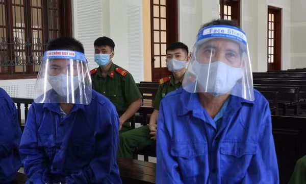 Hám lợi 20 triệu đồng, hai cha con lĩnh 40 năm tù