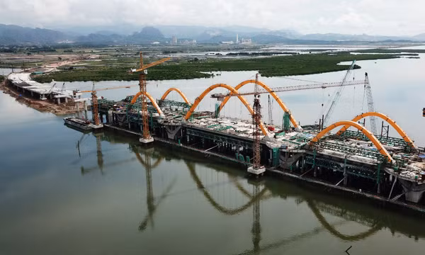 Công trình cầu Cửa Lục 1: Tăng tốc quyết tâm về đích đúng tiến độ 