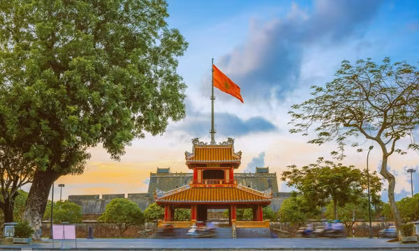 Xứ Huế trầm tư