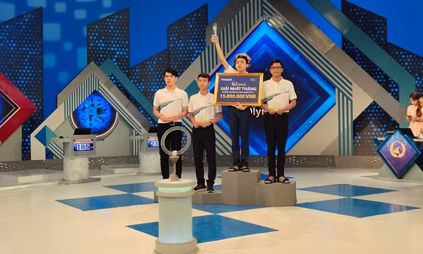 Nam sinh Trường THPT Chuyên Hạ Long giành vé vào cuộc thi Quý IV Olympia