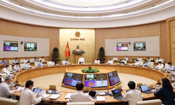 Thủ tướng điều hành Phiên họp Chính phủ thường kỳ tháng 8