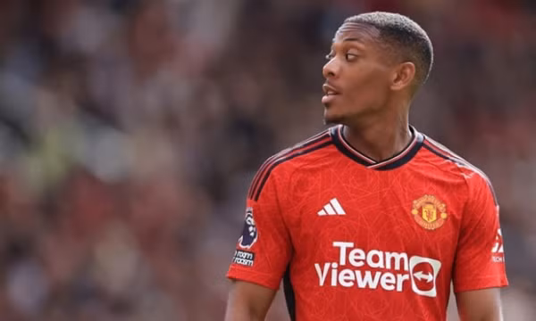 M.U chốt điều kiện bán đứt Martial