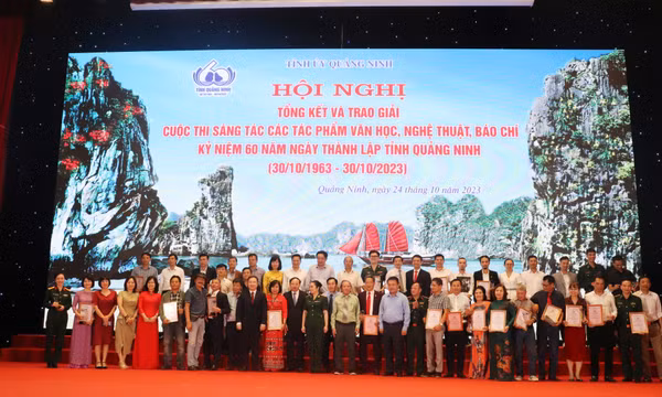 Tổng kết và trao giải Cuộc thi sáng tác các tác phẩm văn học, nghệ thuật, báo chí kỷ niệm 60 năm Ngày thành lập tỉnh 