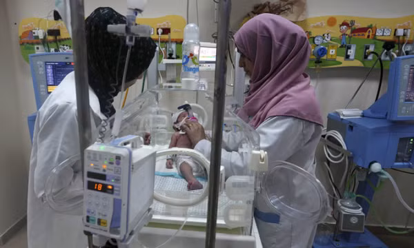 Bệnh viện Gaza dần cạn điện, trẻ sơ sinh lâm nguy