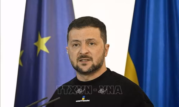 Tổng thống Zelensky yêu cầu quân đội Ukraine tiến 500m mỗi ngày
