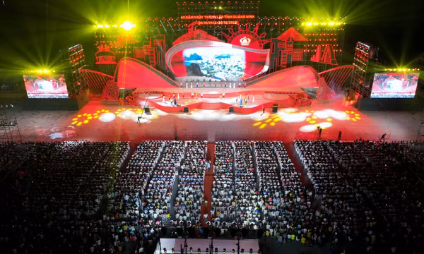 Đắm say trong đêm nhạc “Quảng Ninh - Hành trình khát vọng” 