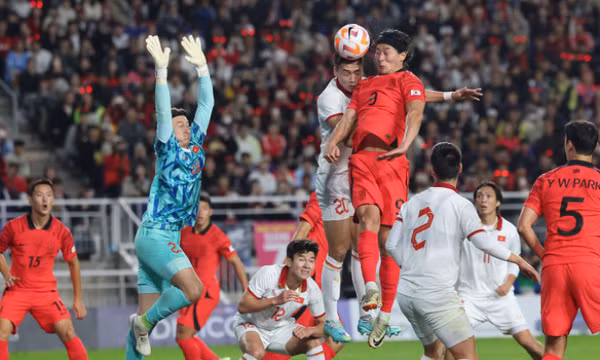 Việt Nam tăng bậc FIFA dù toàn thua