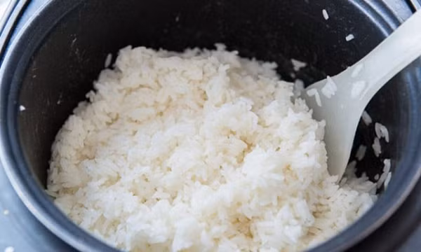 Thực hư ăn cơm nguội có thể gây ung thư