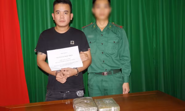 Khởi tố đối tượng vận chuyển trái phép 2 bánh cần sa khô từ Lào về Việt Nam
