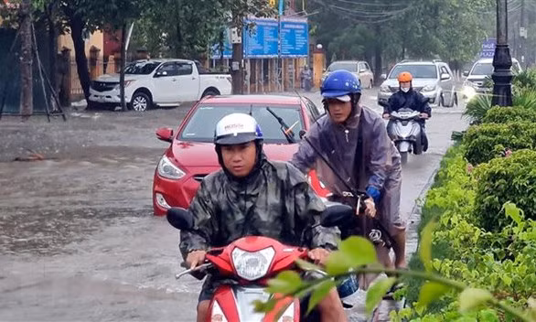 Phía Đông Bắc Bộ ngày nắng, đêm có mưa vài nơi