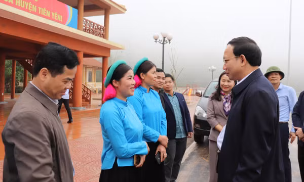 Đưa miền núi tiến gần miền xuôi