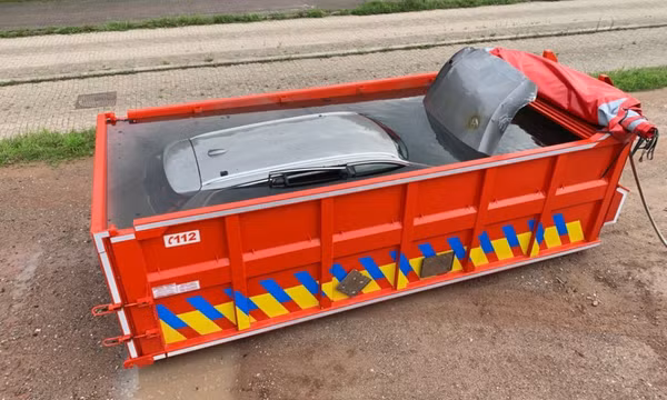Châu Âu nỗ lực tìm biện pháp đối phó với hiện tượng cháy xe điện