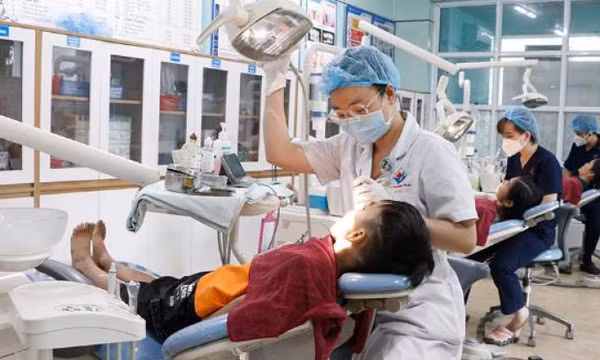 Chảy máu chân răng cần phải biết 5 cách khắc phục dưới đây