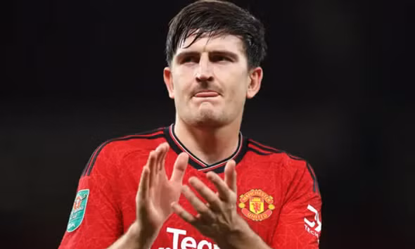 Vừa chơi tốt 1 trận, Maguire đã đe dọa rời Man Utd