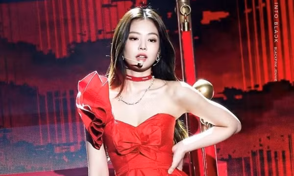 Jennie (Blackpink) được dự đoán đã gia hạn hợp đồng với YG
