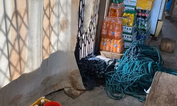 Mâu thuẫn cá nhân, nam thanh niên phóng hỏa quán tạp hóa
