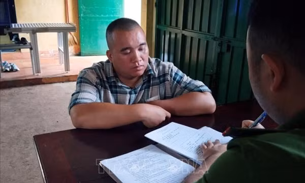 Bắt tạm giam đối tượng làm giả giấy tờ, lừa bán đất chiếm đoạt tiền tỷ