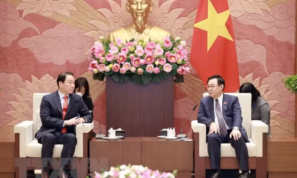 Chủ tịch Quốc hội ủng hộ đề xuất hợp tác của Tập đoàn SK về năng lượng