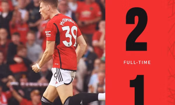 Man United đánh bại Brentford nhờ 2 bàn thắng ở phút bù giờ