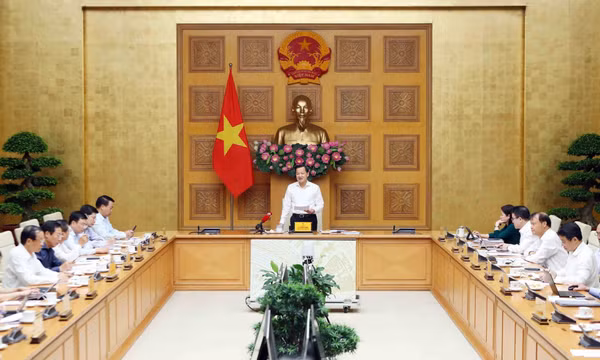 Phó Thủ tướng Lê Minh Khái "chốt" thời hạn trình phương án điều chỉnh giá điện, dịch vụ y tế