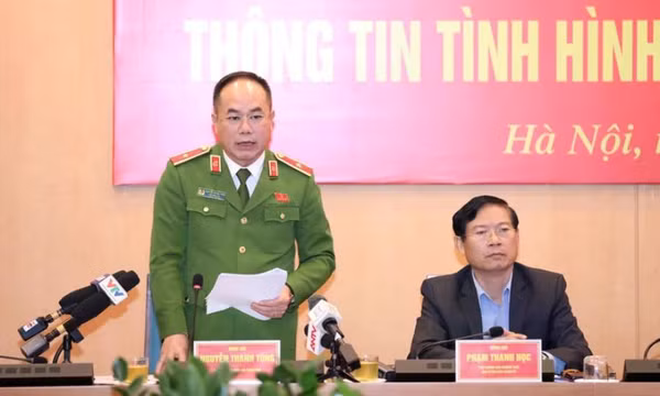 Khởi tố 7 bị can về tội lừa đảo, giả danh tài khoản facebook "Huấn hoa hồng"