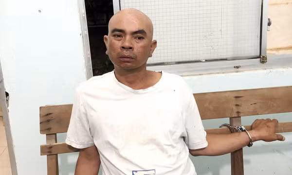 Nhậu xong, mang dao đến nơi làm đâm chết kẻ nghi “tình địch”