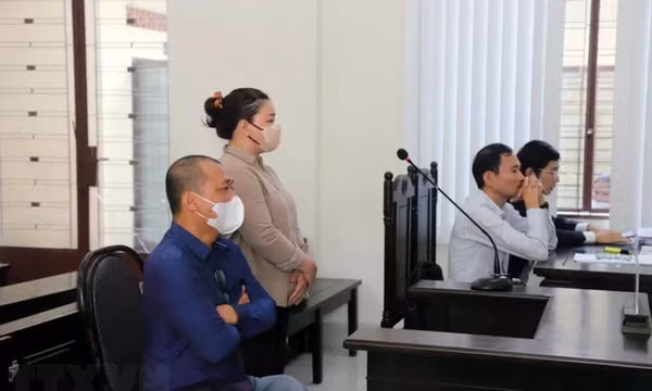 Vụ cháu bé tự kỷ bị thiêu xác: Tuyên phạt 2 đối tượng 54 tháng tù treo