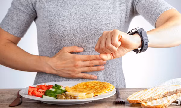 Thận trọng với chế độ nhịn ăn gián đoạn trong thời gian dài