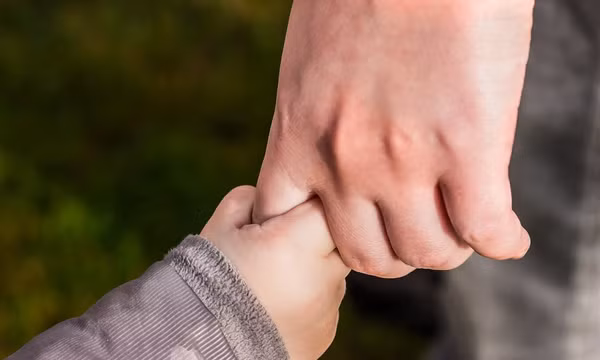 5 bài học giúp cha mẹ thay đổi cách tương tác với con