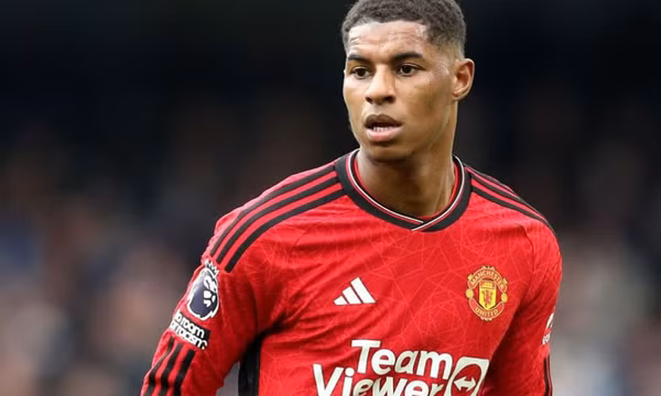 Ten Hag ngăn cản MU bán Marcus Rashford