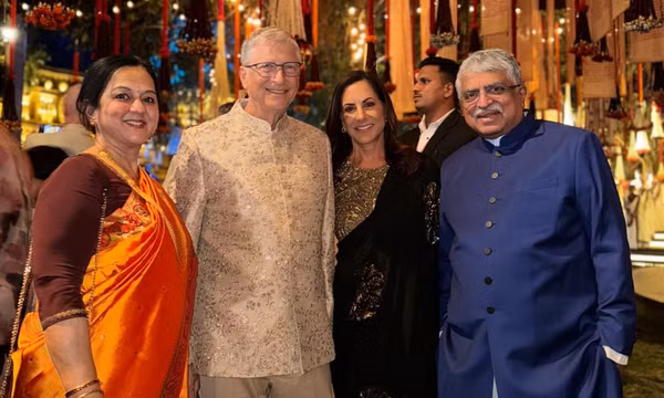 Bill Gates trở lại Việt Nam, nghỉ ở resort 5 sao tại Đà Nẵng cùng bạn gái