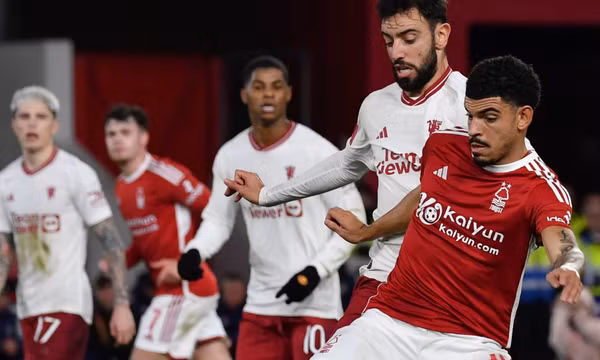 Đội bóng thứ 2 bị trừ điểm ở Premier League