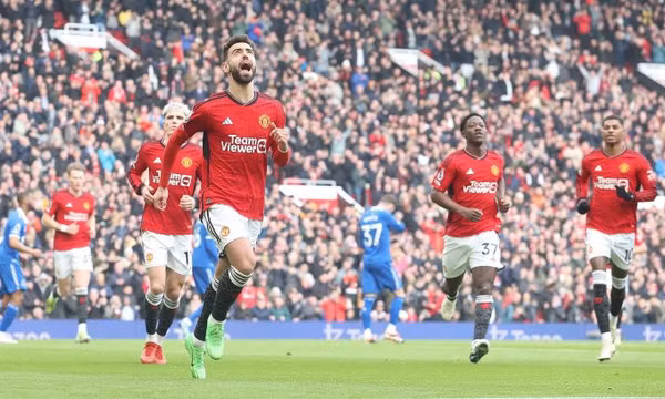 Man Utd thắng nhờ hai bàn phạt đền