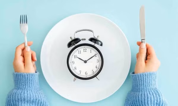 Nhịn ăn gián đoạn làm tăng 91% nguy cơ tử vong do tim mạch