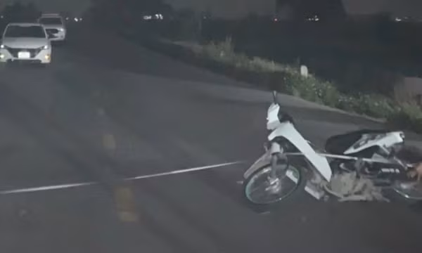 Khởi tố tài xế tông cảnh sát giao thông gãy xương