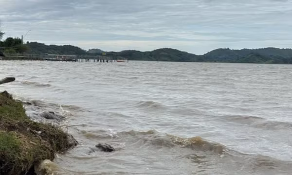 Hai cháu nhỏ tử nạn tại hồ nước ngọt lớn nhất Đắk Lắk