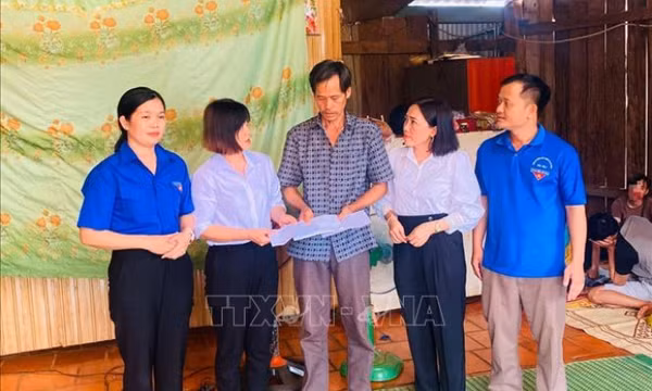 Hai anh em ruột đuối nước thương tâm dưới hồ nước tưới tiêu