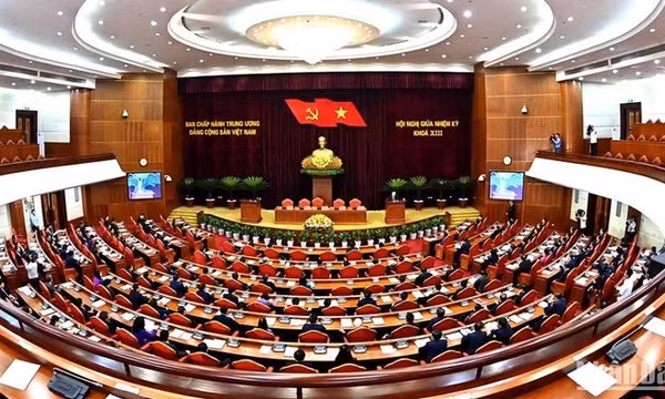 Ban Chấp hành Trung ương Đảng đồng ý để đồng chí Võ Văn Thưởng thôi giữ các chức vụ được phân công