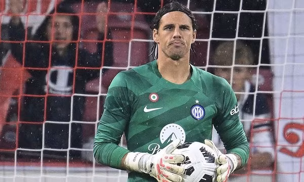 Trụ cột Inter dính 'virus FIFA'