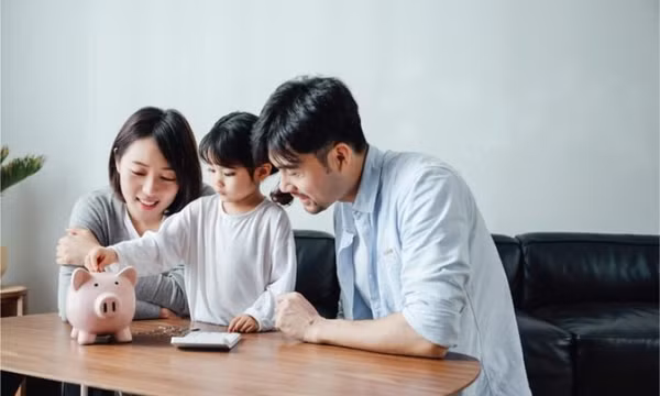 Nên cho trẻ tiền tiêu vặt ở độ tuổi nào?