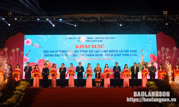 Khai mạc hội thi “Hương sắc ẩm thực xứ Lạng” mở rộng và hội chợ trưng bày giới thiệu sản phẩm OCOP xuân Giáp Thìn 2024