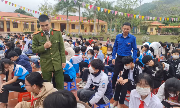 Bí thư Đoàn xã nhiệt tình, trách nhiệm 