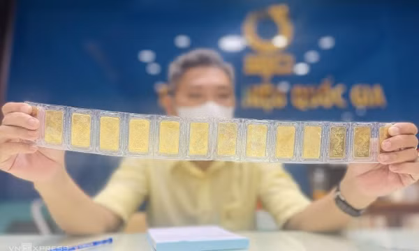 Giá vàng miếng SJC tuột mốc 80 triệu đồng