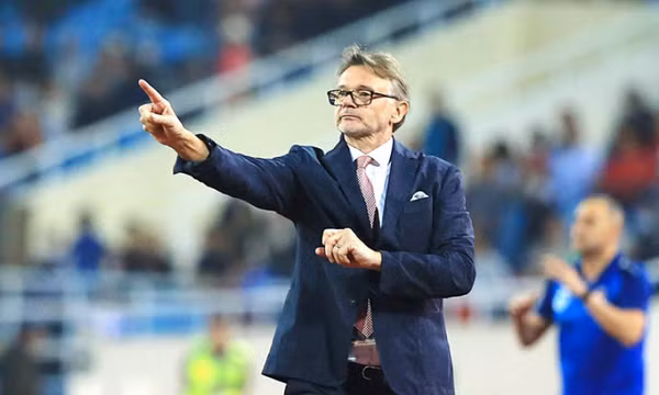 HLV Philippe Troussier rời ghế HLV trưởng đội tuyển Việt Nam