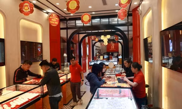 Vàng SJC tiếp tục tăng thêm 200.000 đồng, cao hơn thế giới 17 triệu đồng