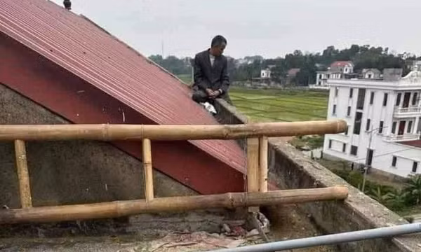 Đâm trọng thương vợ và mẹ vợ rồi bỏ trốn, nhảy lầu