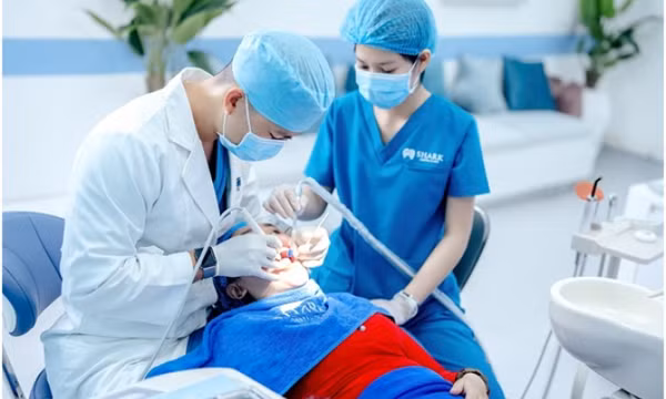 Dán sứ Veneer - Giải pháp phục hình răng đẹp, bảo tồn răng thật tối đa