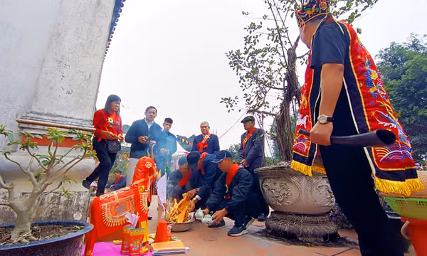 Lễ hội đình Lộ Phong
